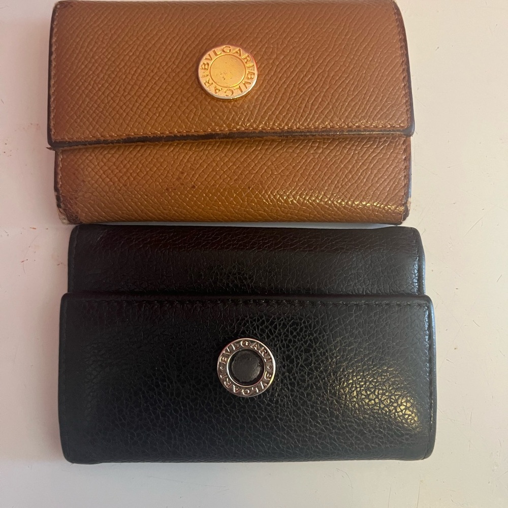 Preowned Bulgari Tan and Black Leather Wallet key holders.